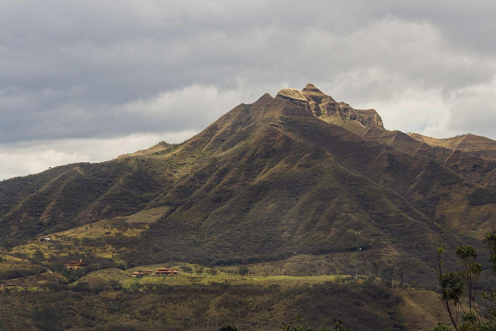 Villa Beatriz Lodge Vilcabamba Esterno foto